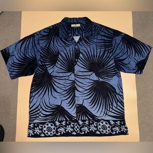 Tommy Bahama Silk Hawaiian Camp Shirt Blue Black Floral Mens Large